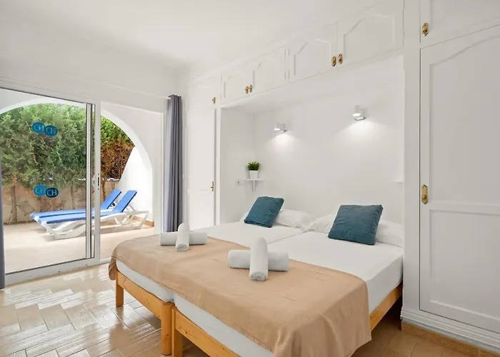 Punta Prima Apartments アパート